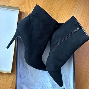 Thalia Sodi Elegant Black Suede Booties (Size 9.5)